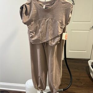 Free people hot shot crossover set- Pumice (XS)